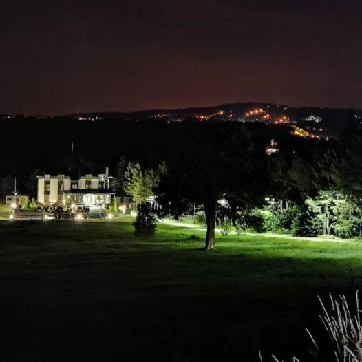 Heba Hotel Divcibare Bagian luar foto